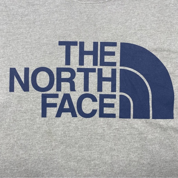 NWT The North Face T-shirt Gray Men’s Size Medium - Picture 4 of 7